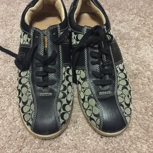 Coach tennis shoe