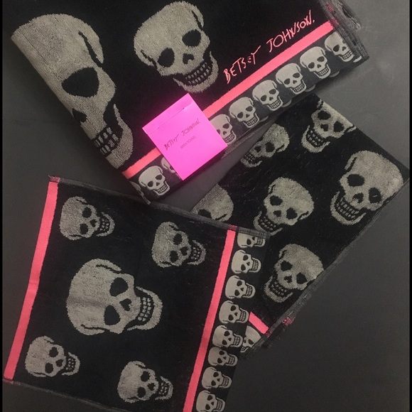 Betsey Johnson | Accessories | Black Grey Pink Betsey Johnson Skull ...