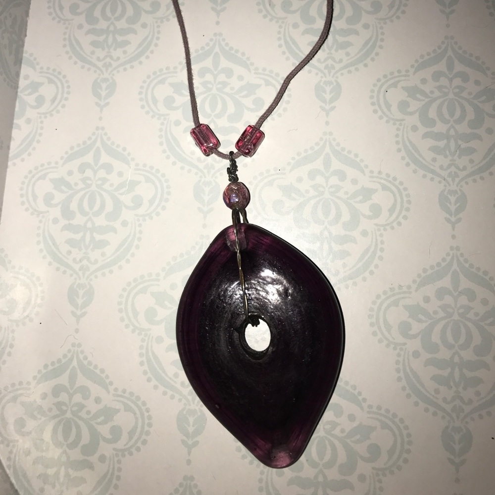Purple pendant necklace
