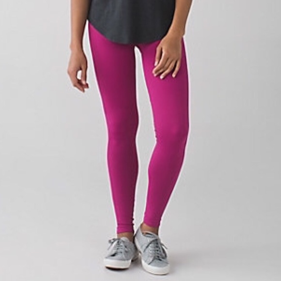lululemon athletica Pants - Lululemon 'Zone in Tight' yoga pants