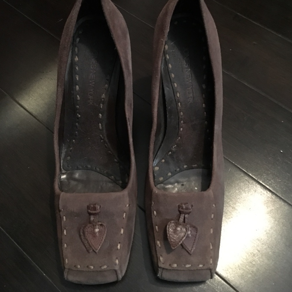 Jones New York brown heels