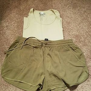 Stretch tank top by sugarlips like new