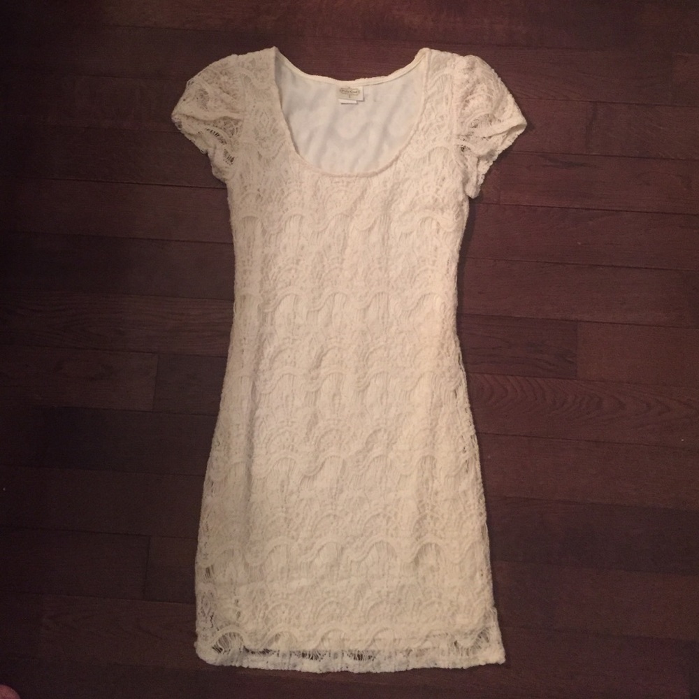 IVORY lace bodycon dress fits size XS/small