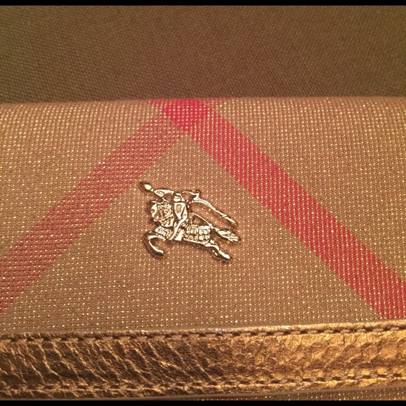 Burberry collections gold mini or wristlets - Picture 8 of 8