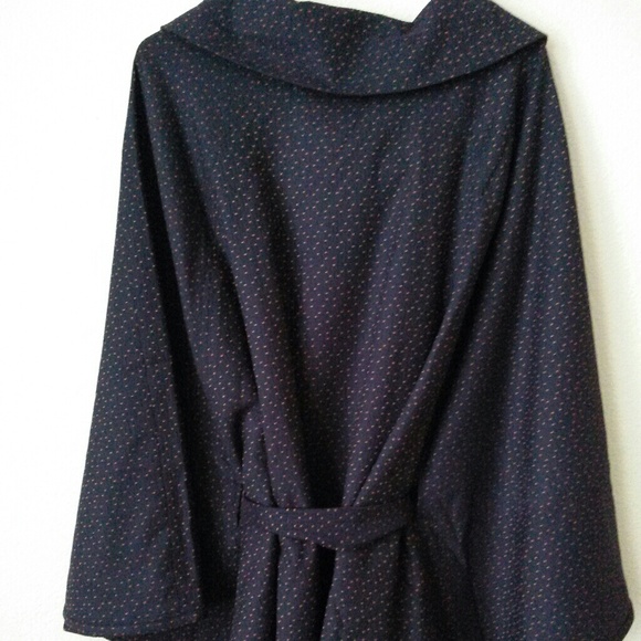 Sold Melissa McCarthy Reversible cape - Picture 4 of 5