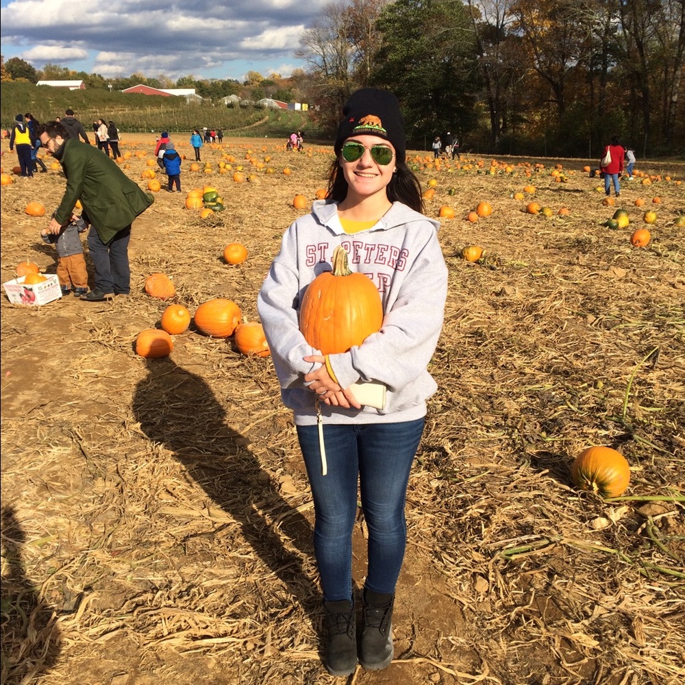 Meet your Posher, Stephanie