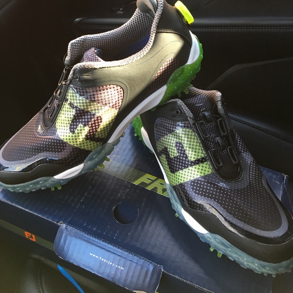 size 9 men's golf shoes