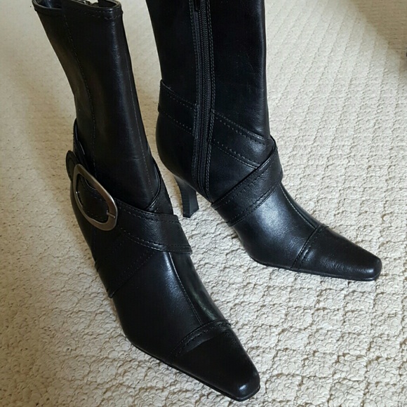 Sold - Picture 3 of 3