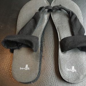 Sanuk sandals