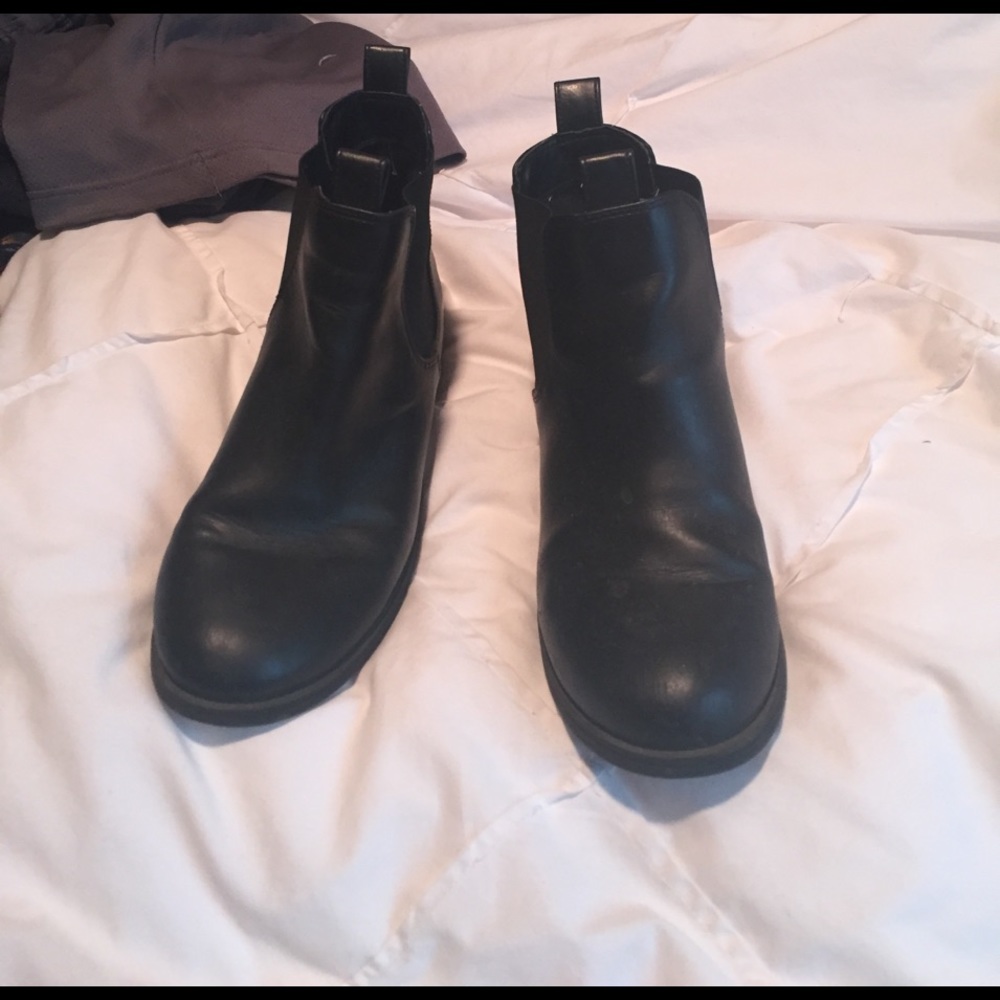 H&M black booties