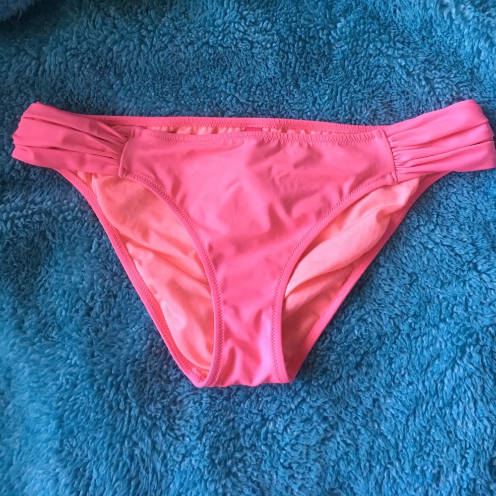 Victoria's Secret pink bikini bottoms! Size Medium