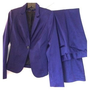 Express bluish-purple suit