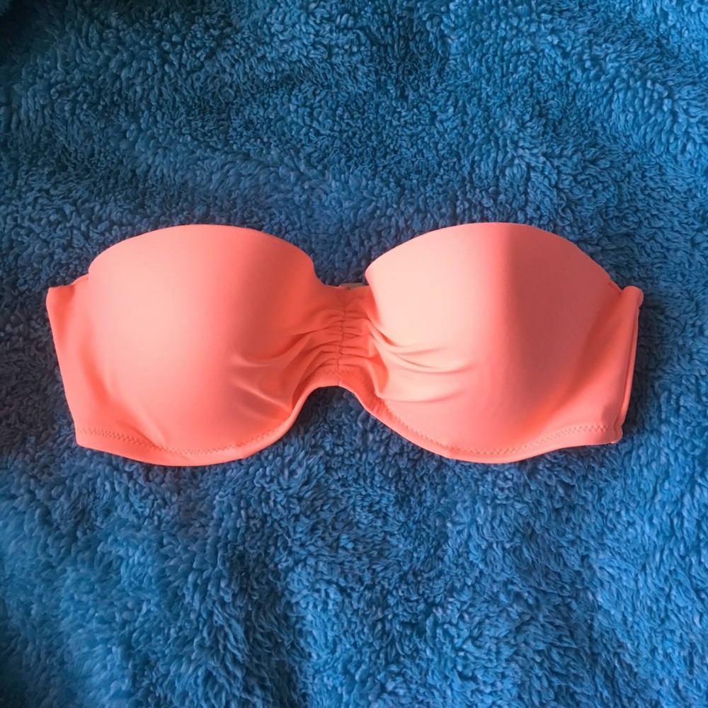 Victoria's Secret strapless bikini top! NWOT