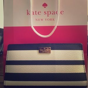 Kate Spade Stacy wallet - bonbonstripe new