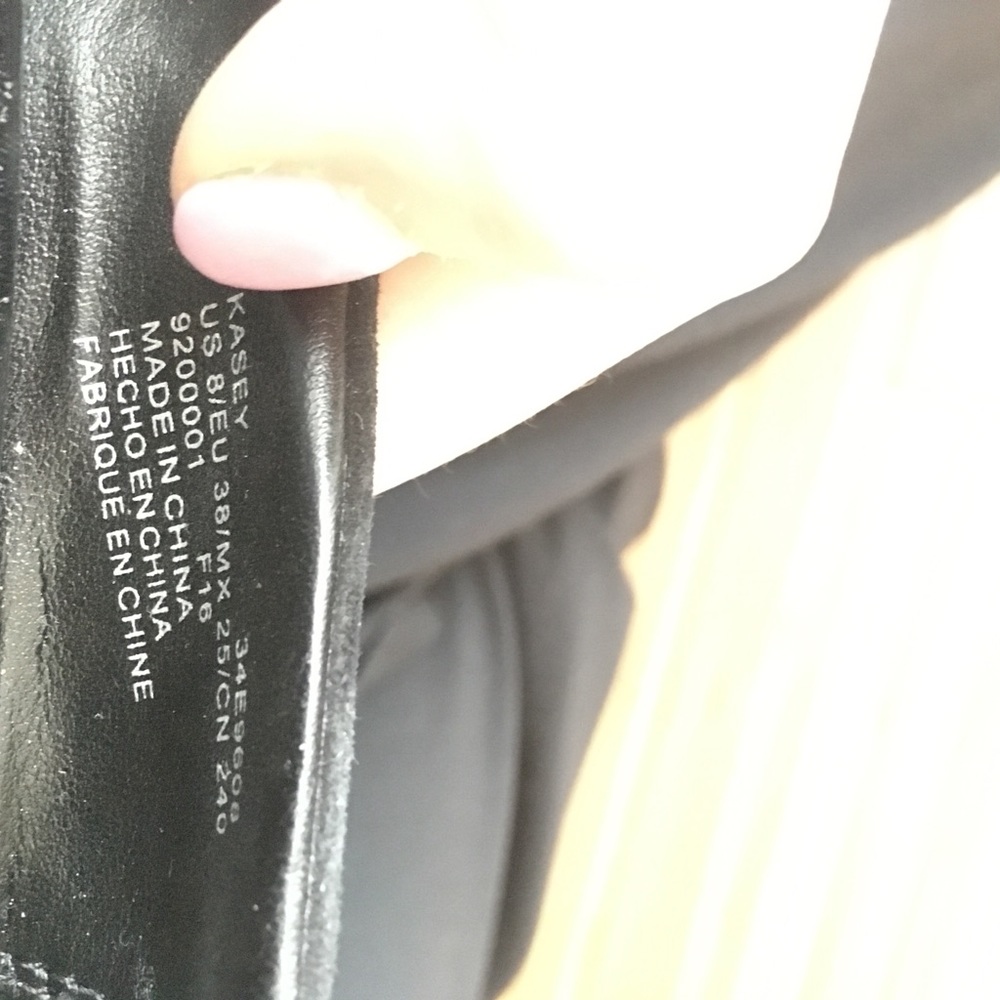 Heel - Picture 2 of 2