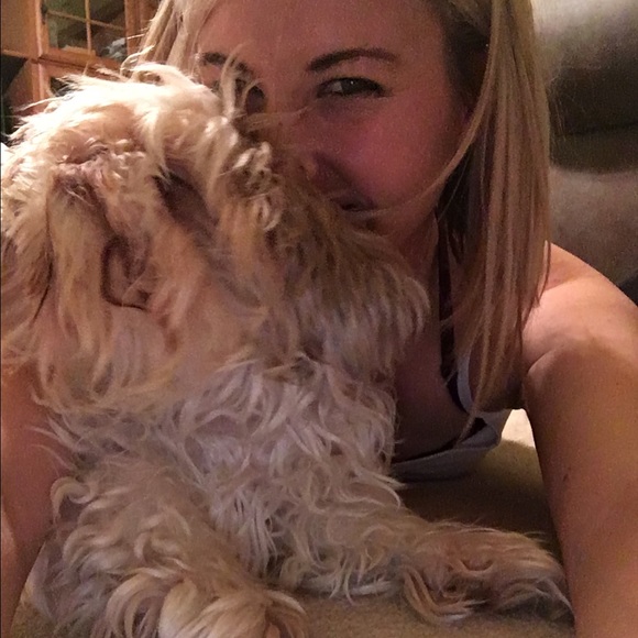 Meet your Posher, Jennifer - Picture 4 of 4