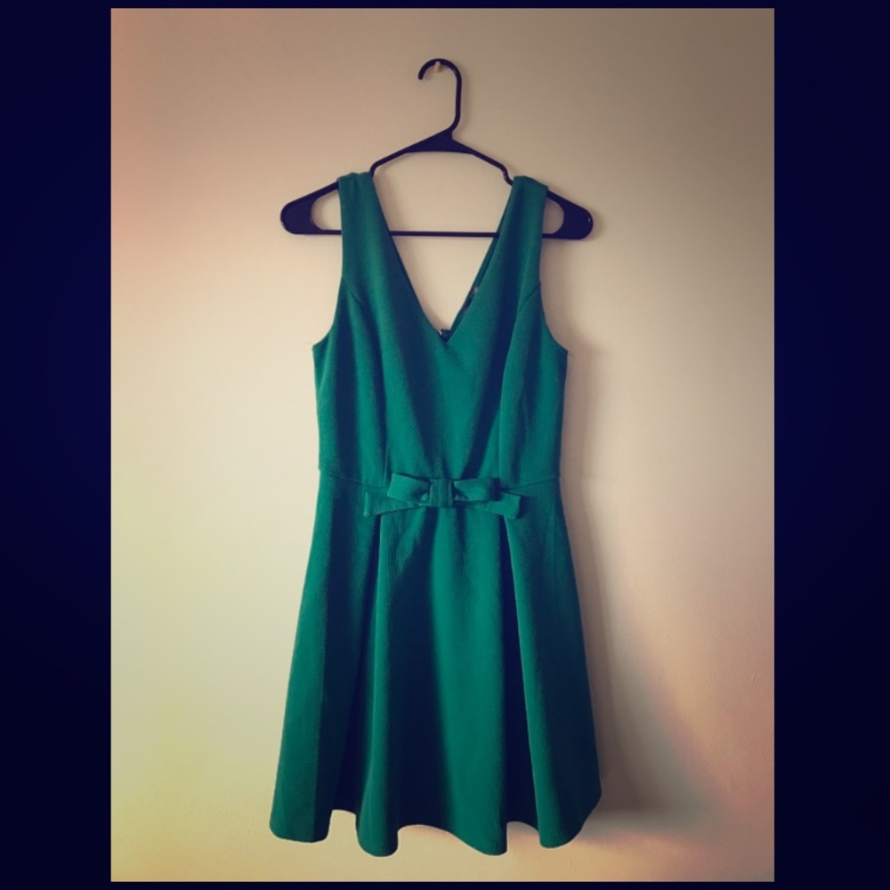 Emerald Green Cocktail Dress with Bow