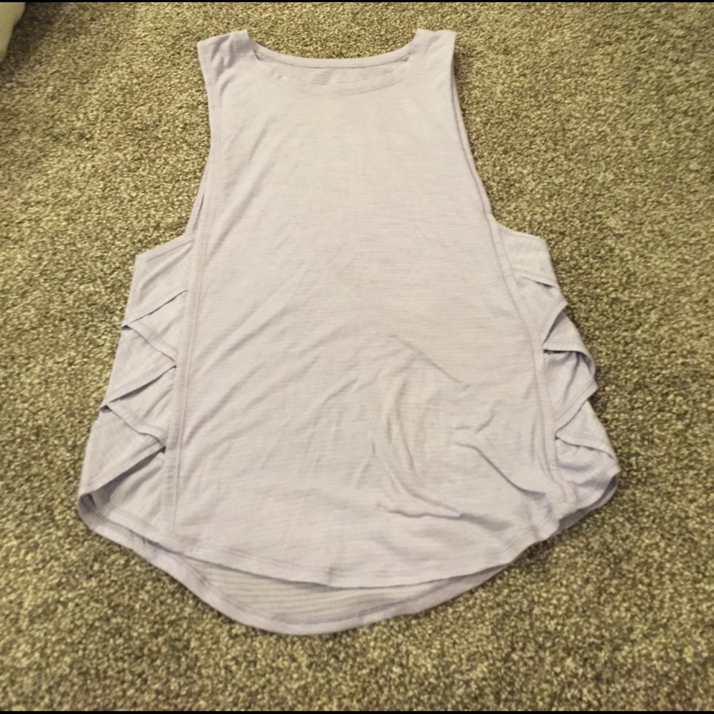 Lululemon Athletica criss cross side tank