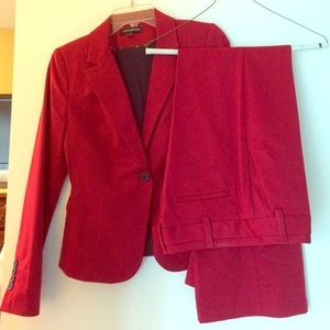 Express red suit