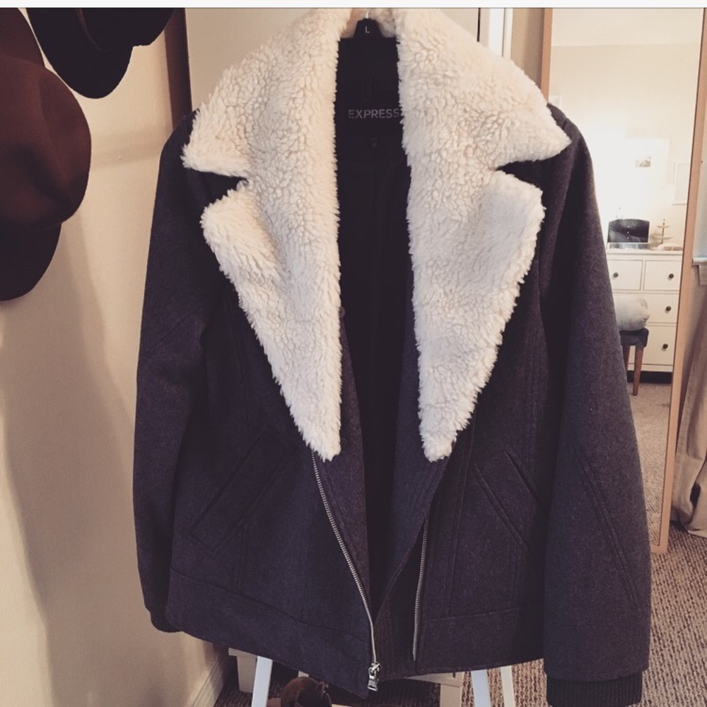 Jacket with removable sherpa collar, EXPRESS
