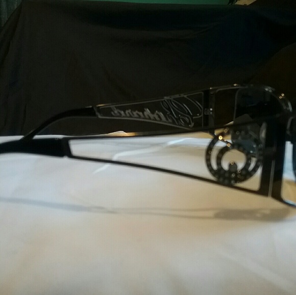 Sunglasses - Picture 3 of 3