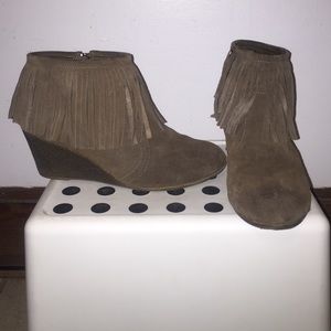 Wedge fringe booties