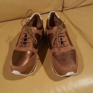 Australia Luxe Collective Sneakers