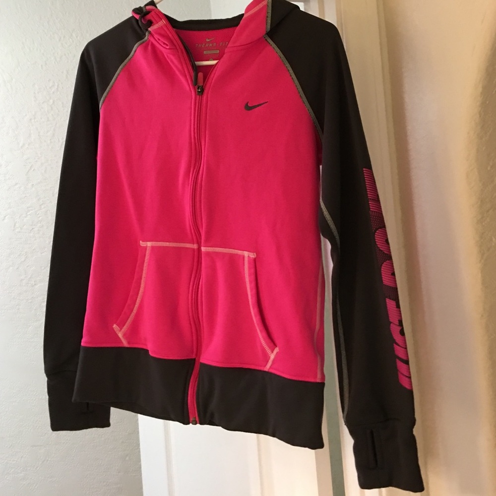 Nike therma fit