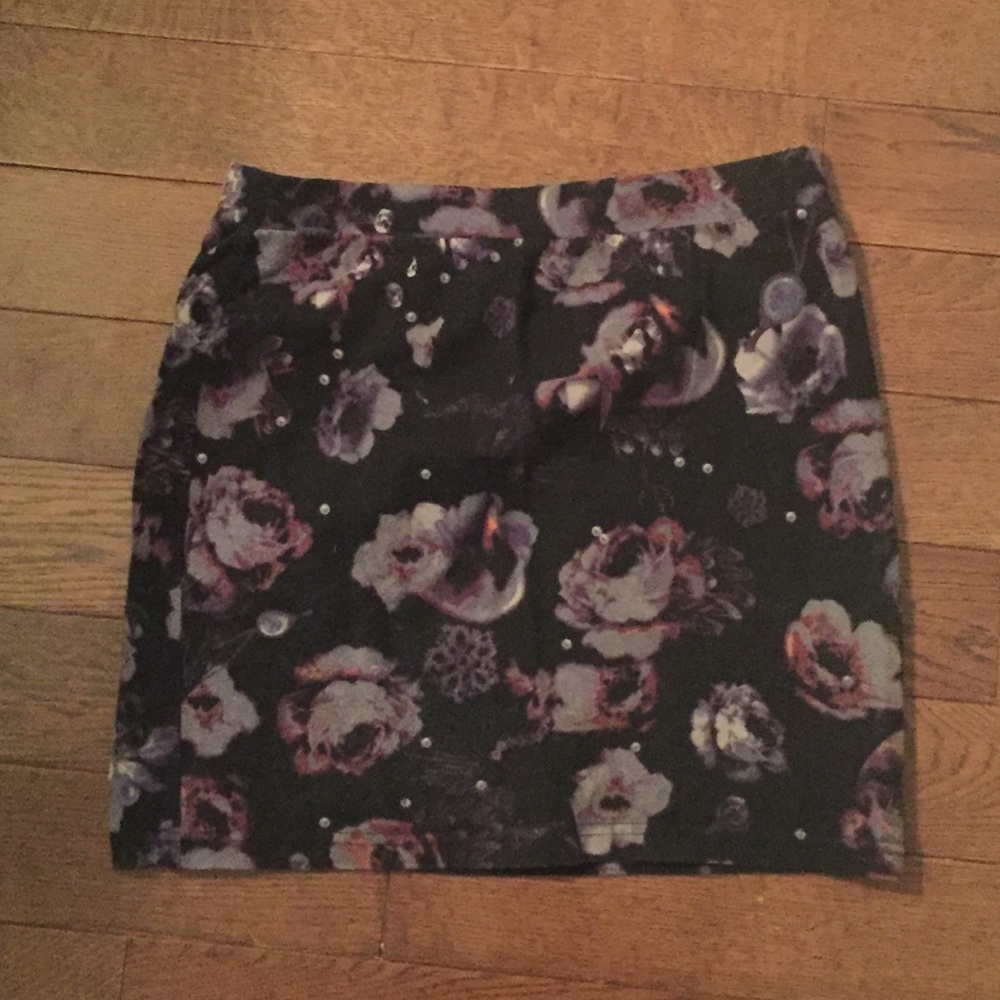 H&M black floral bodycon skirt, fits like size 2