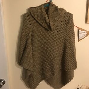 Oversized Sweater Poncho ✨