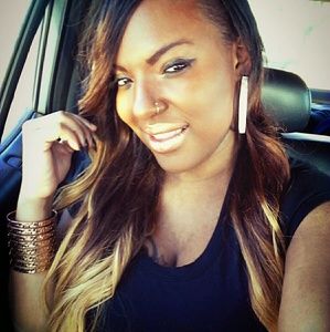 Meet your Posher, Shania