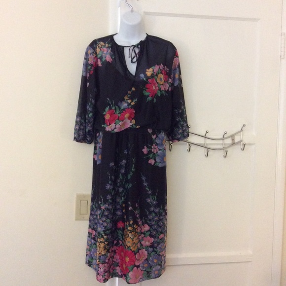 Vintage Dresses & Skirts - Vibrant vintage dress