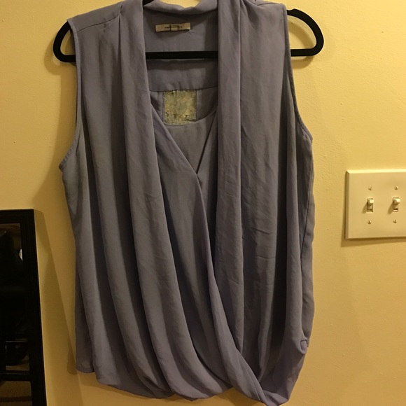 Beautiful violet blouse - Picture 1 of 2