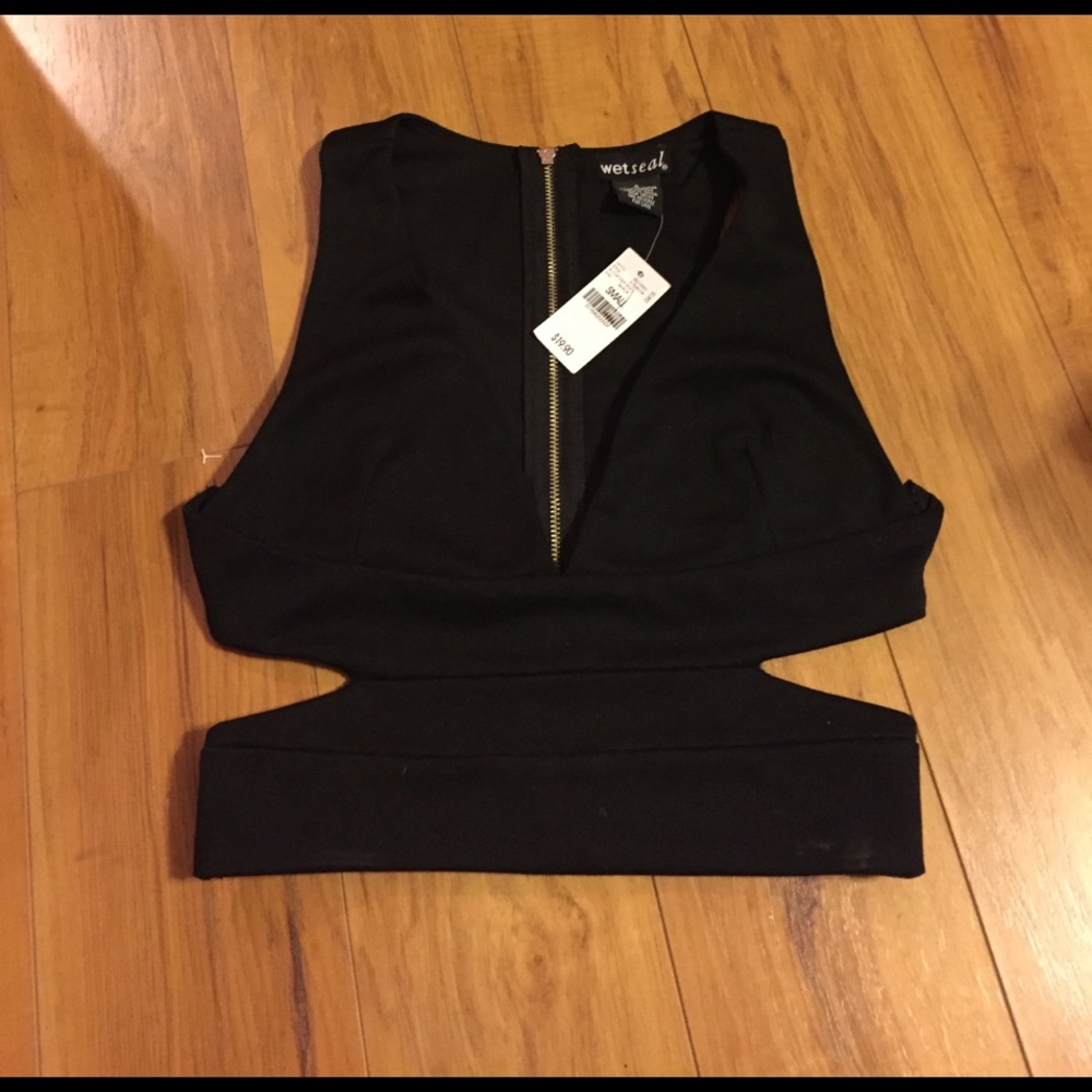 Wet Seal Cut Out Top