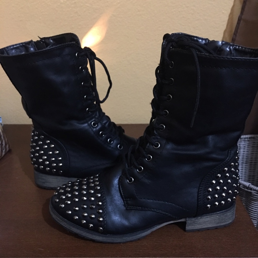 Black Spikey Boots