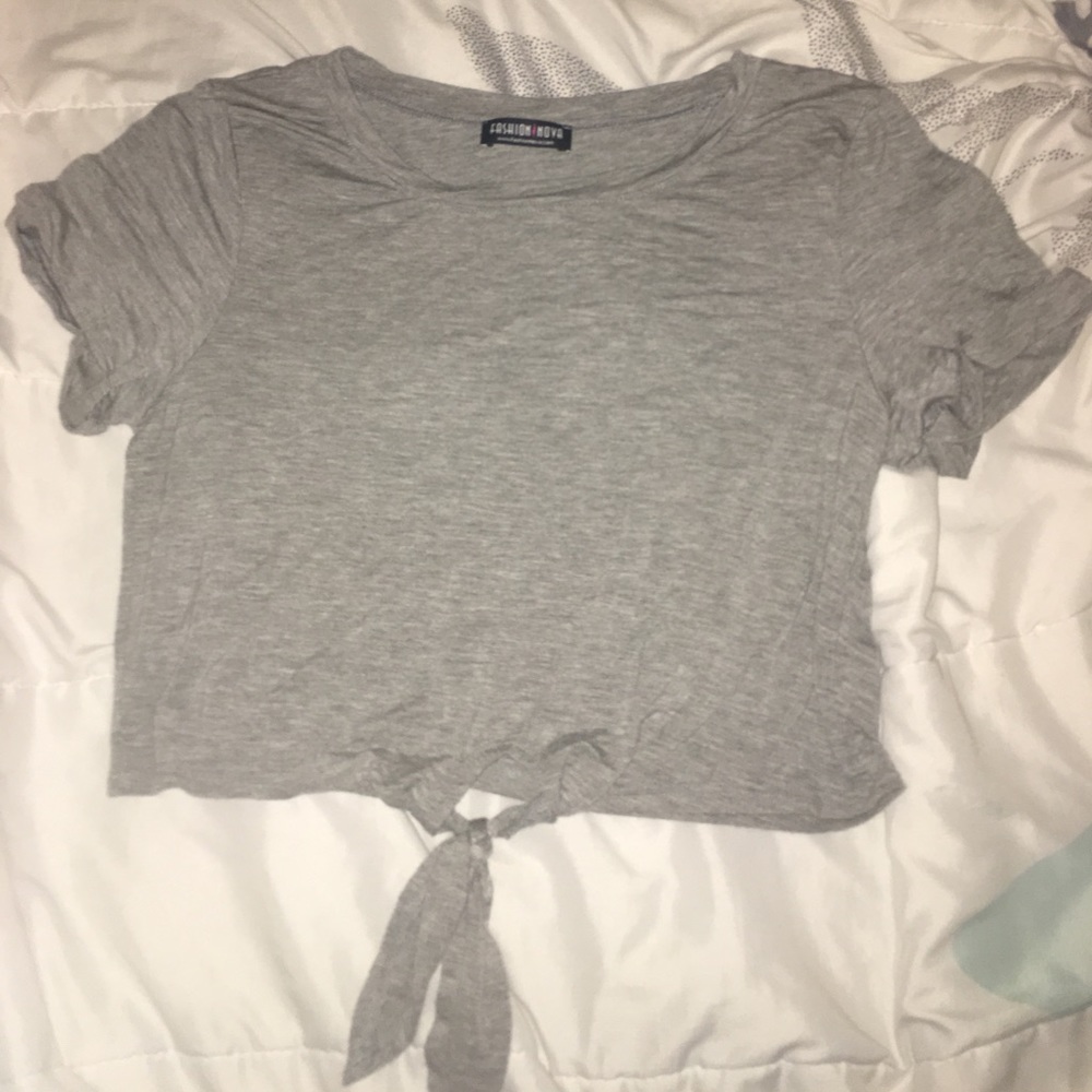 Tied grey cropped shirt