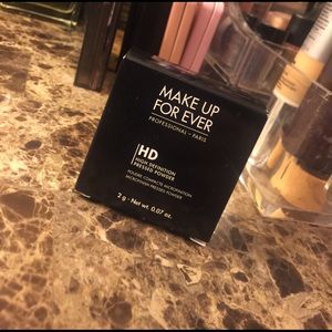 MAKE UP FOR EVER HD PRESSED POWDER