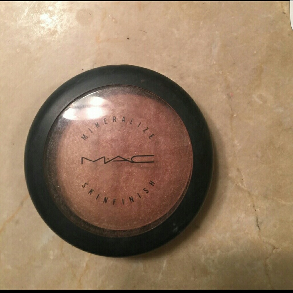 MAC mineralized bronzer redhead