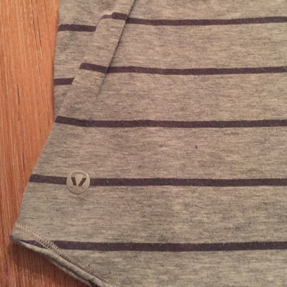 Lululemon V-Neck Tank - Picture 3 of 4