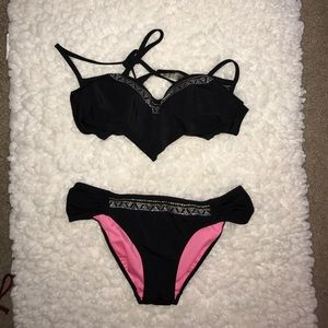 Victoria's Secret 2 Pc Halter Bikini