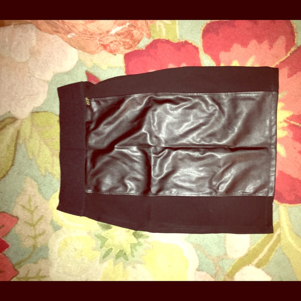 Calvin Klein Pencil Skirt