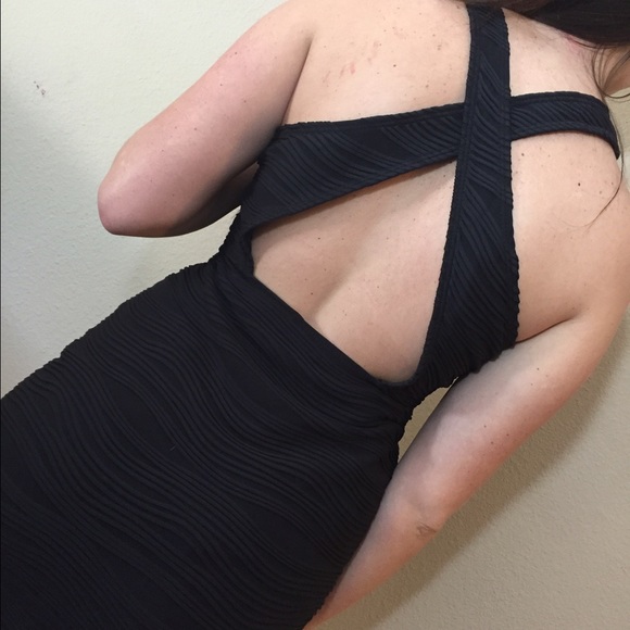 Classy fitted black dress! - Picture 2 of 2