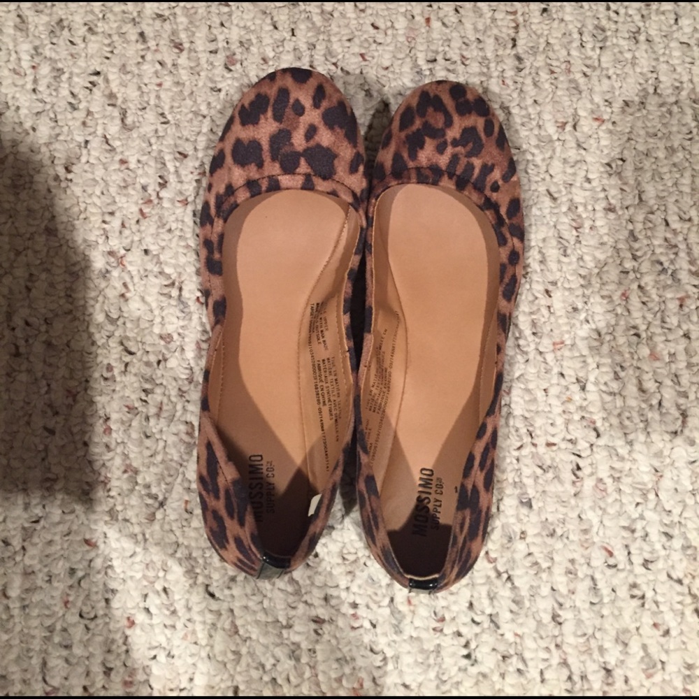 Mossimo leopard flats