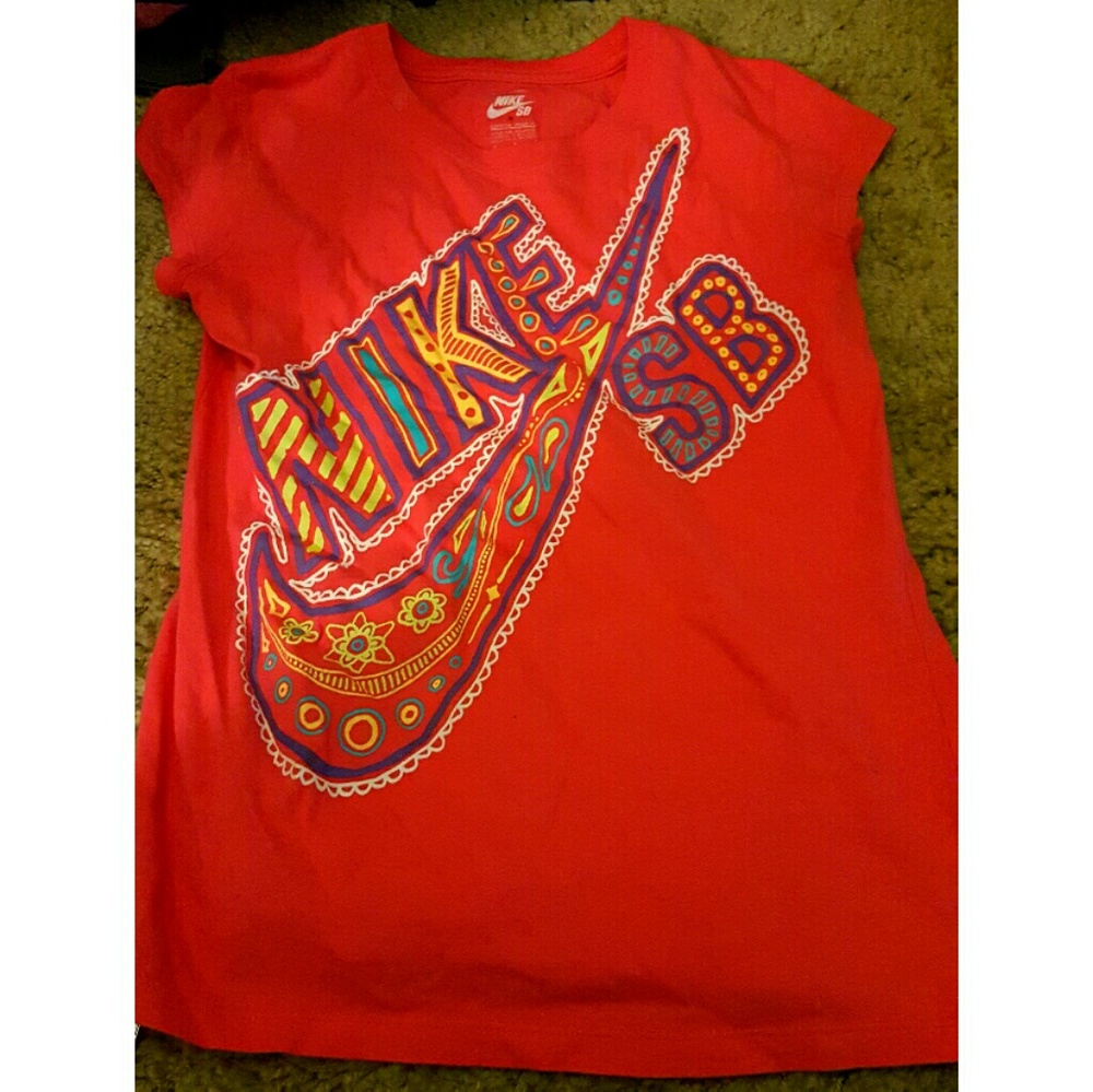 Girls Nike Shirt