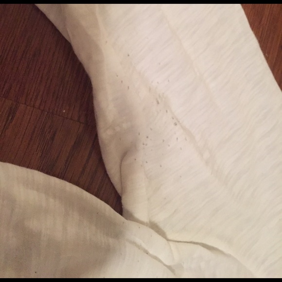 White lace 3/4 top - Picture 2 of 3