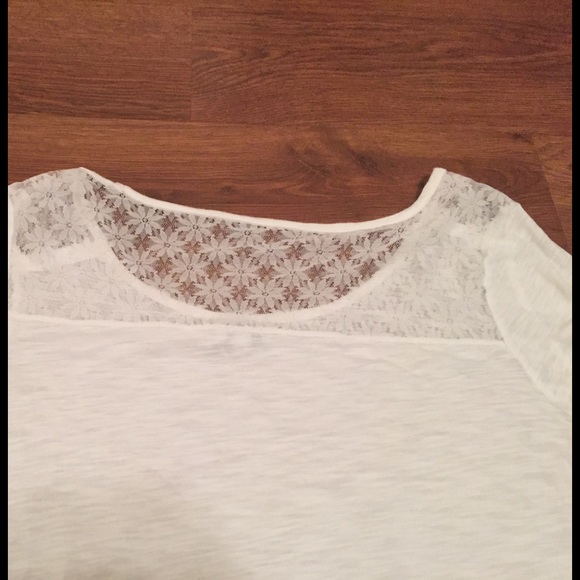 White lace 3/4 top - Picture 3 of 3