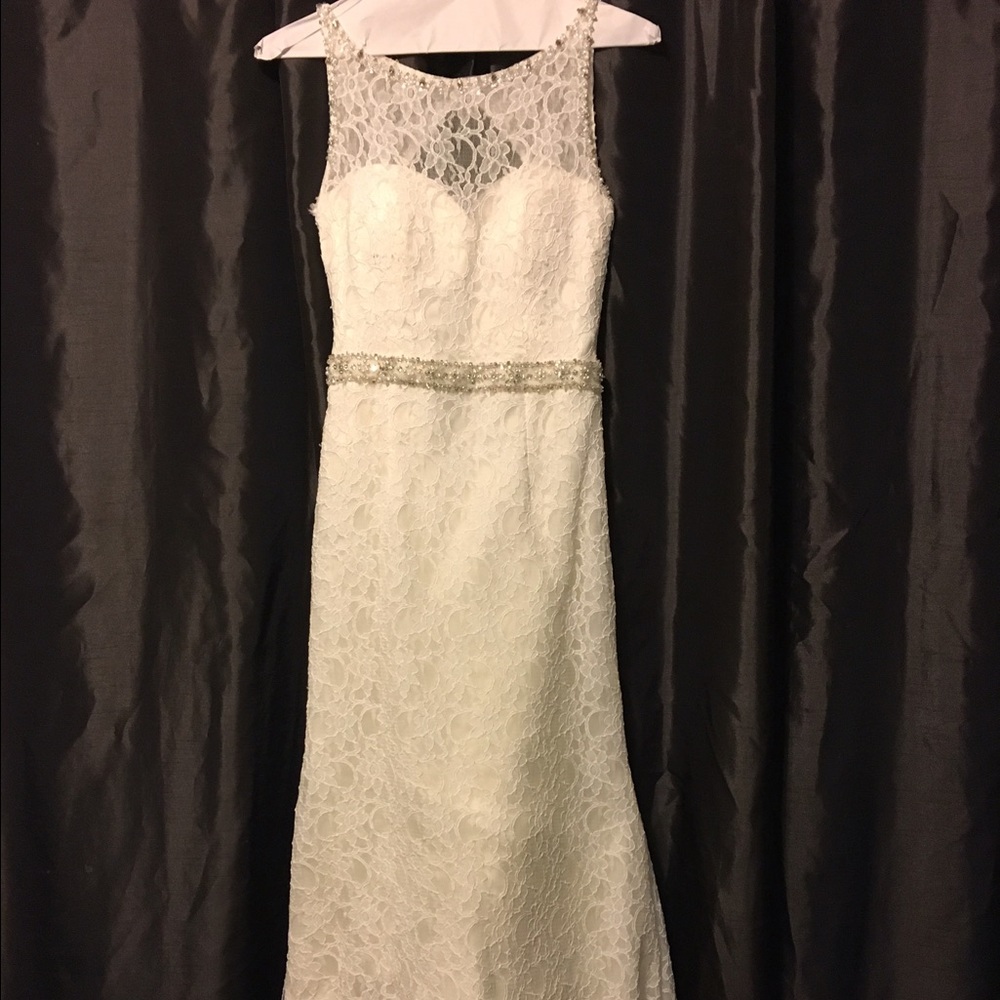 Perfect Condition Lace Wedding Dress