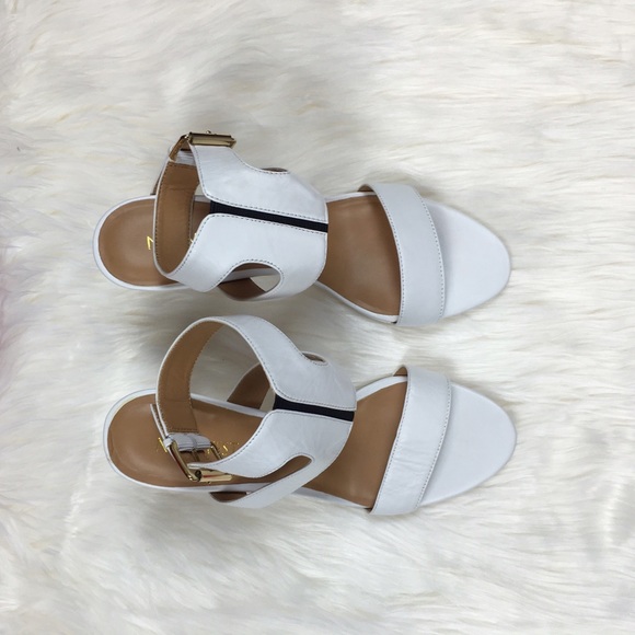 beautiful heeled sandals! - Picture 6 of 8