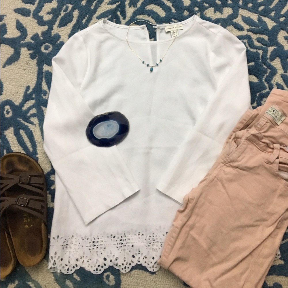 White 3/4 sleeve blouse w/ trim nwot