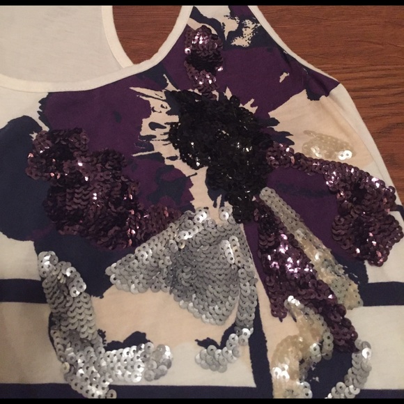 White sequin embellished flower stripes top - Picture 2 of 2